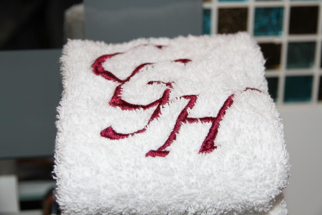 Crompton Guest House Hounslow Dış mekan fotoğraf