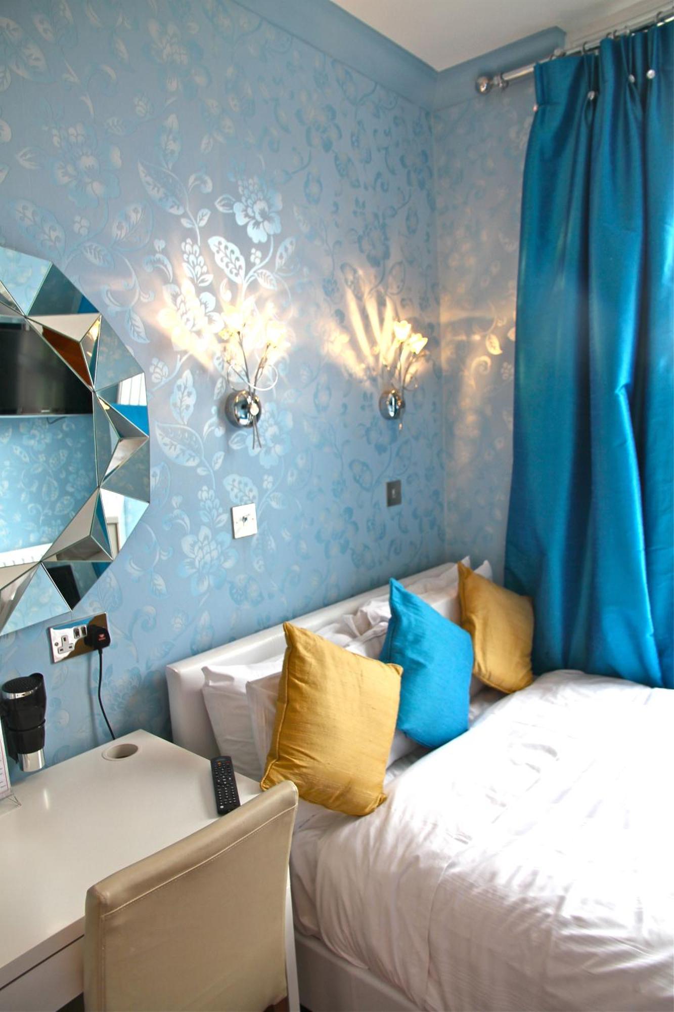 Crompton Guest House Hounslow Dış mekan fotoğraf