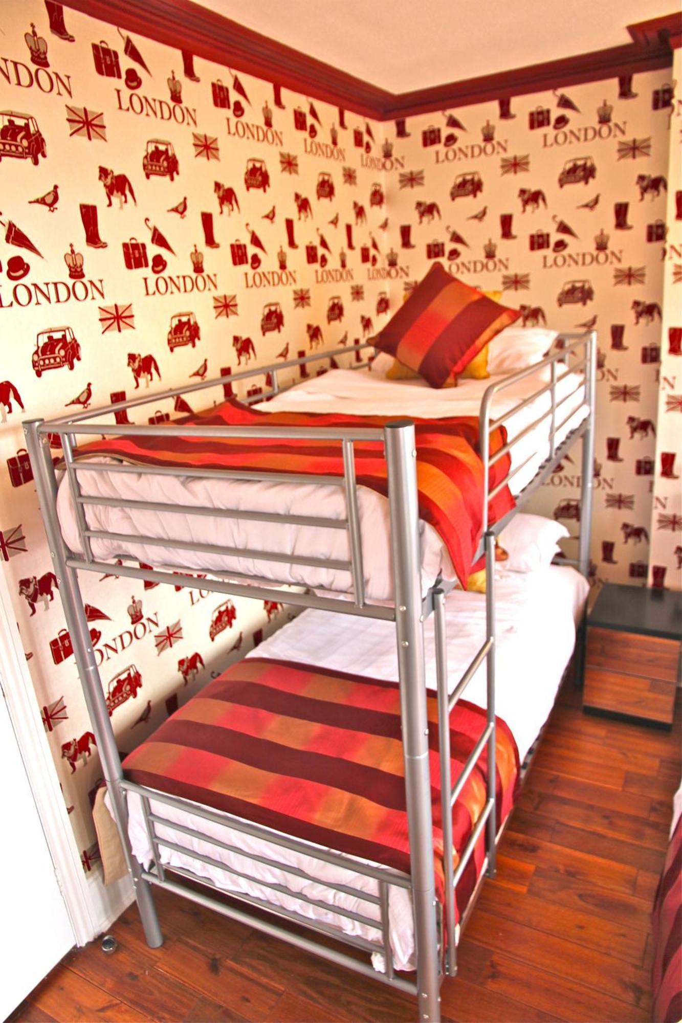 Crompton Guest House Hounslow Dış mekan fotoğraf