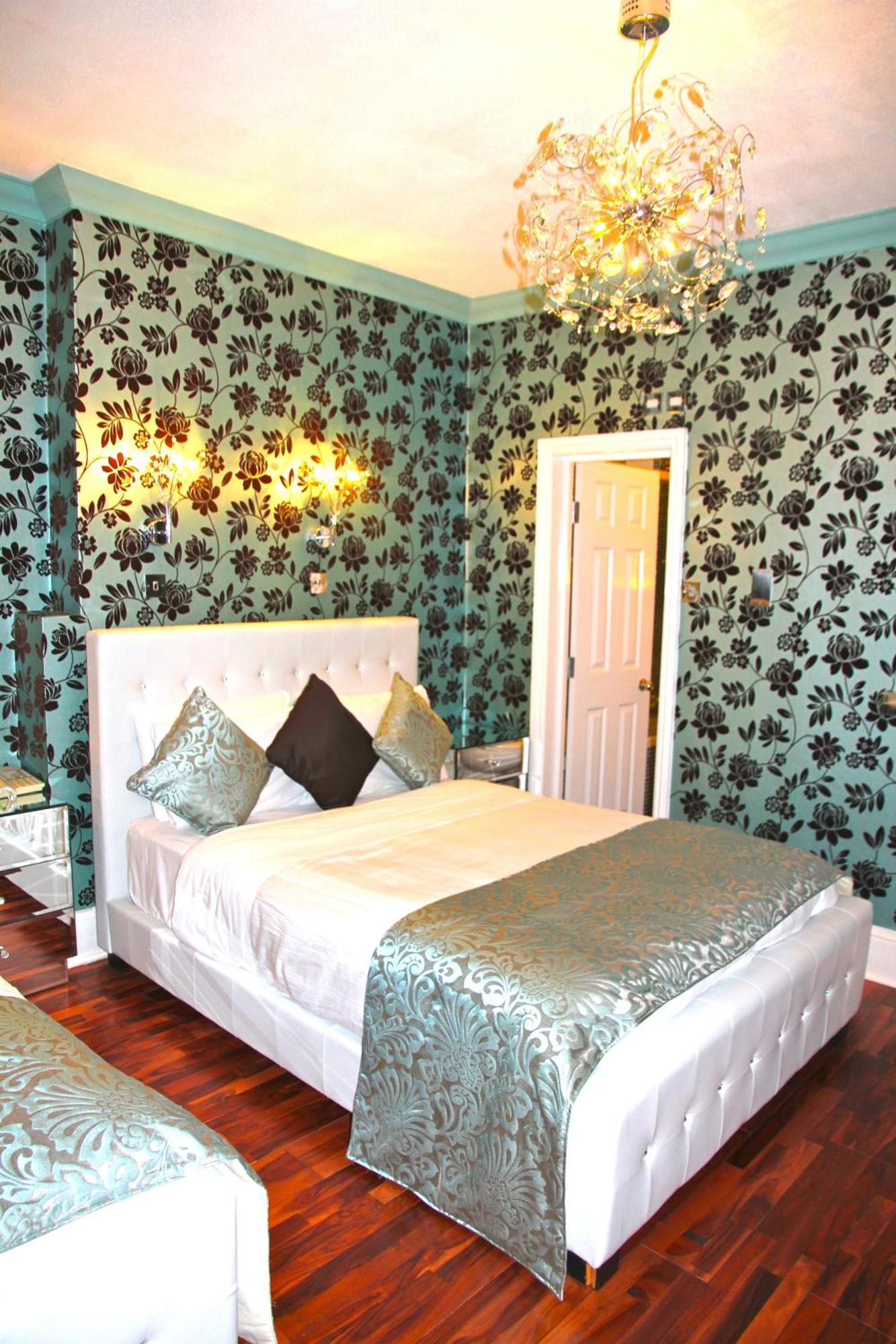 Crompton Guest House Hounslow Dış mekan fotoğraf