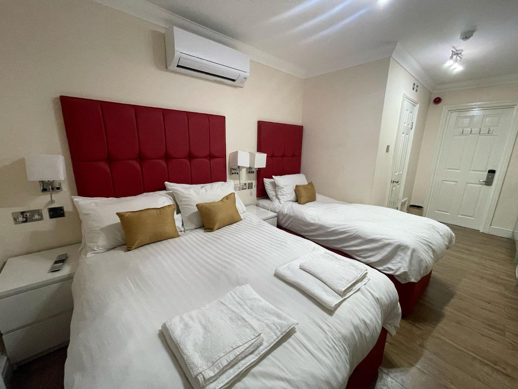 Crompton Guest House Hounslow Dış mekan fotoğraf