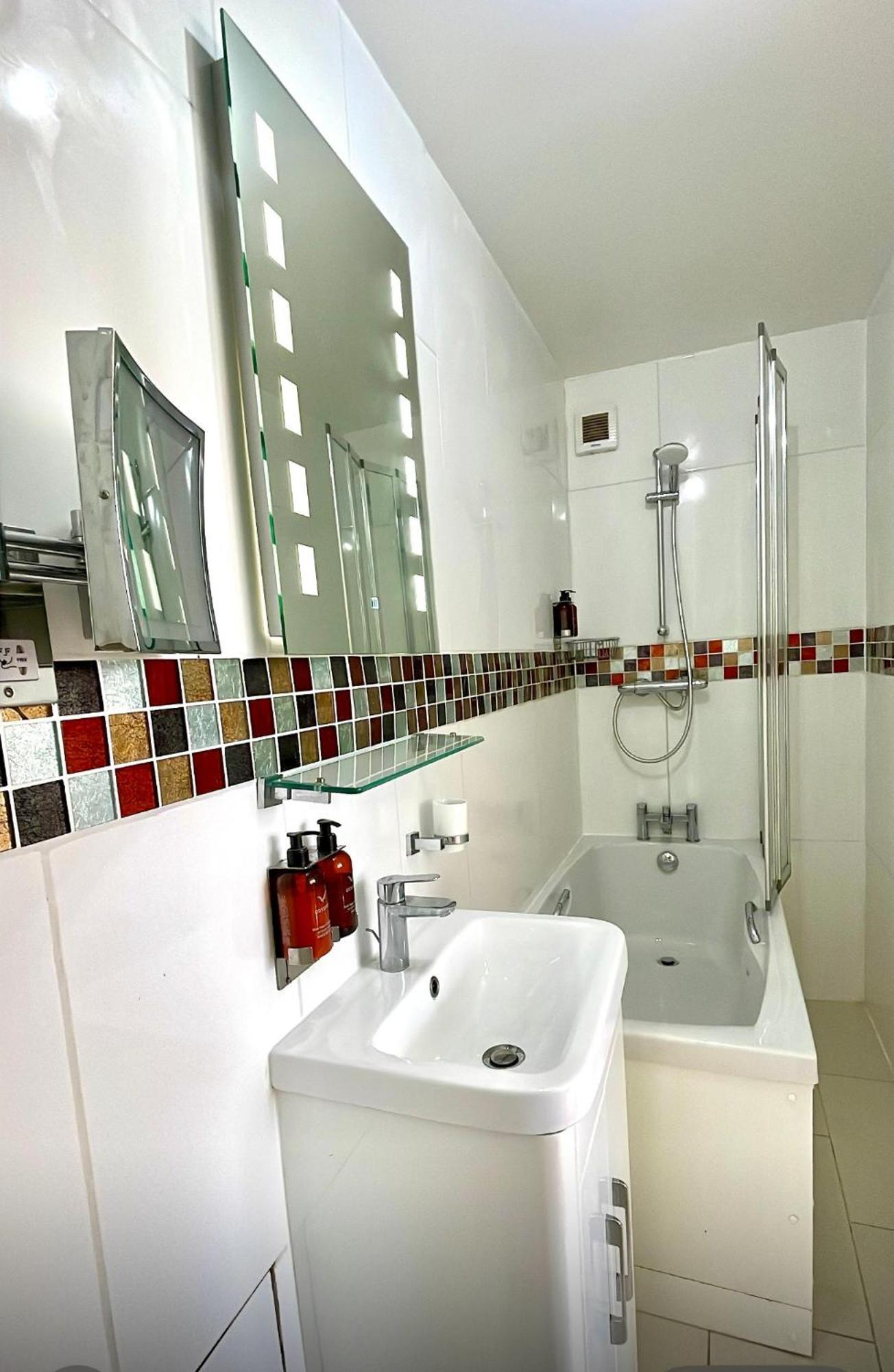Crompton Guest House Hounslow Dış mekan fotoğraf