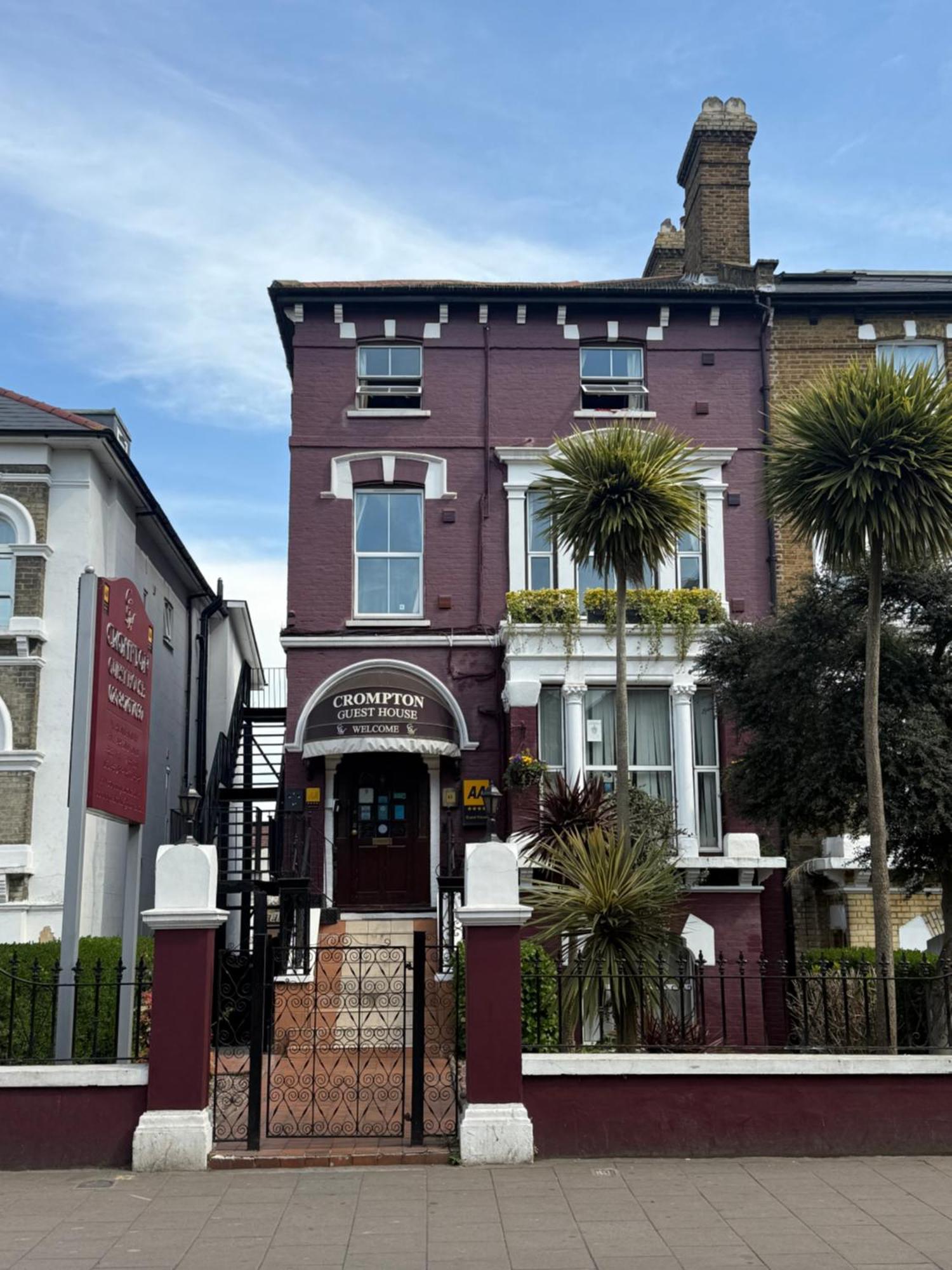 Crompton Guest House Hounslow Dış mekan fotoğraf
